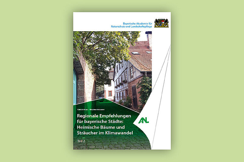 Titelbild der Broschüre regionale Stadtgehölze mit Bildcollage verschiedener heimischer Bäume